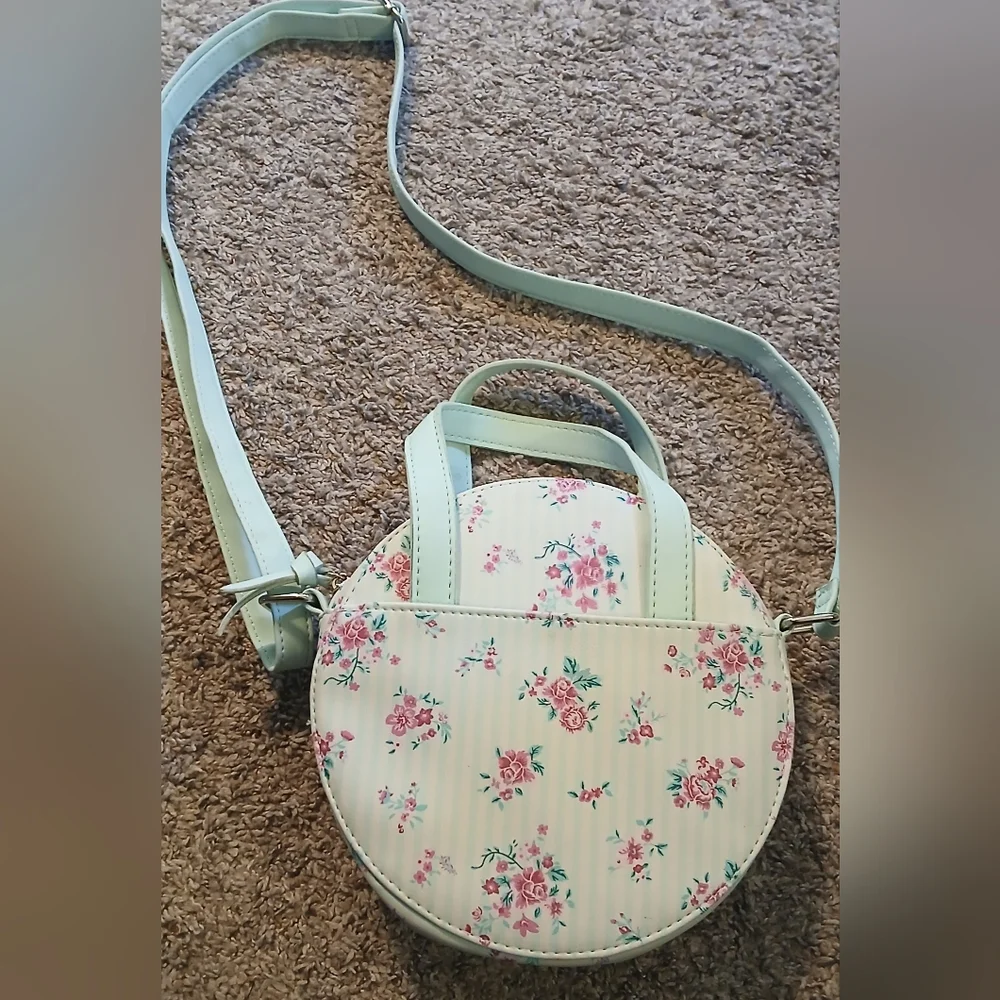 Round Floral Crossbody Bag Mint Pink Cottagecore Boutique NWOT - Picture 4 of 6